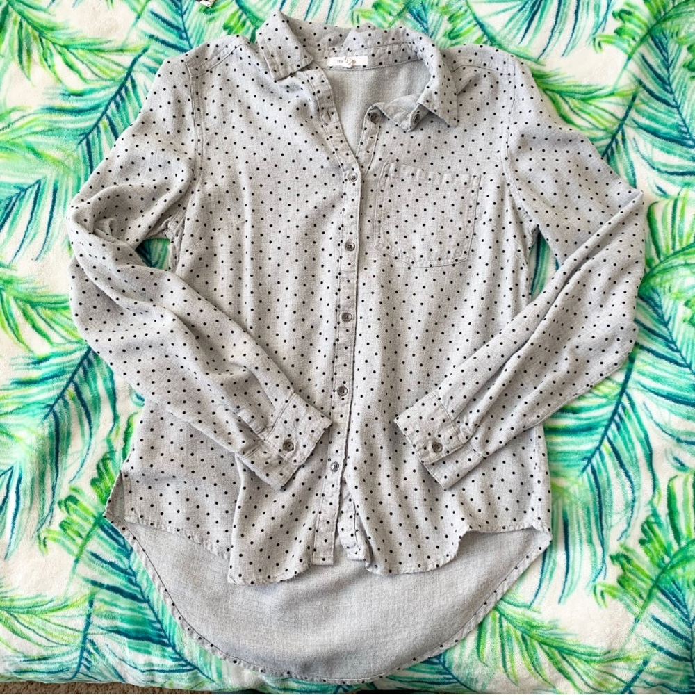 Maurices high-low button down